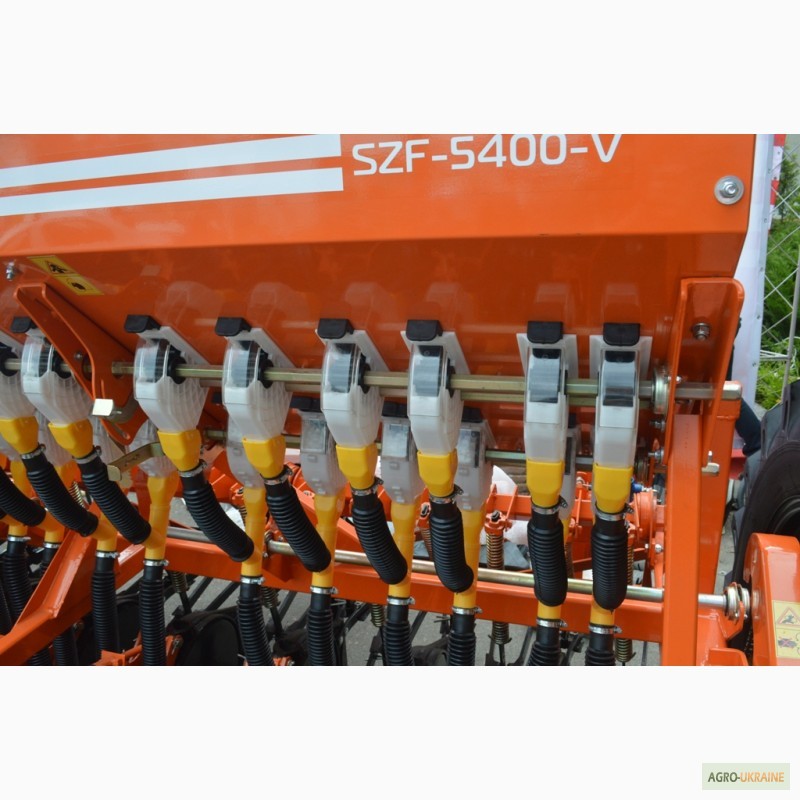Фото 2. Сеялка зерновая SZF-5.400-V вариаторная, универсальный высевающий (СЗ-5.4) FAVORIT