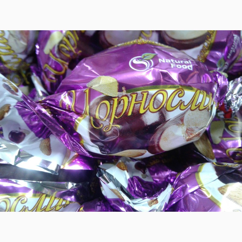 Фото 5. Клюква в шоколаде, шоколадные конфеты в ассортименте