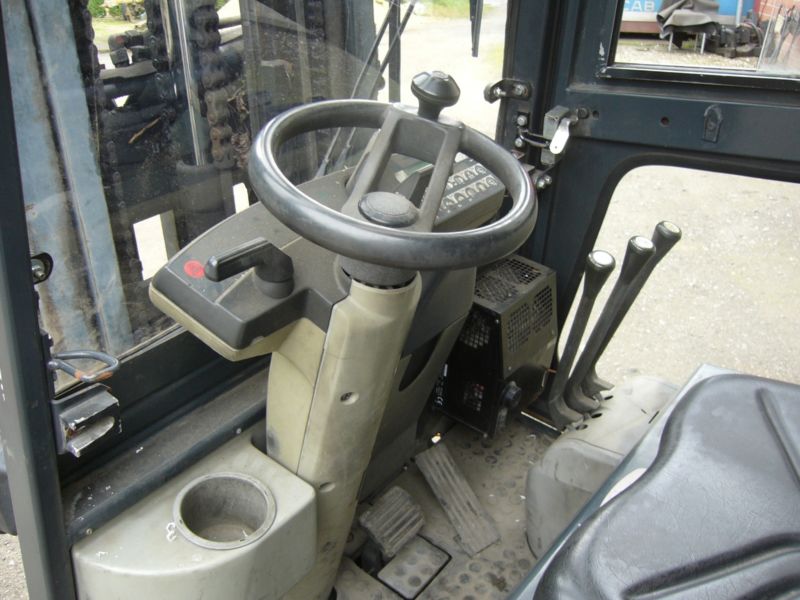 Фото 6. Электропогрузчик Still R20 - 16, 5.5м.подъем, вагонник, 2004 года, свободный ход, каретка