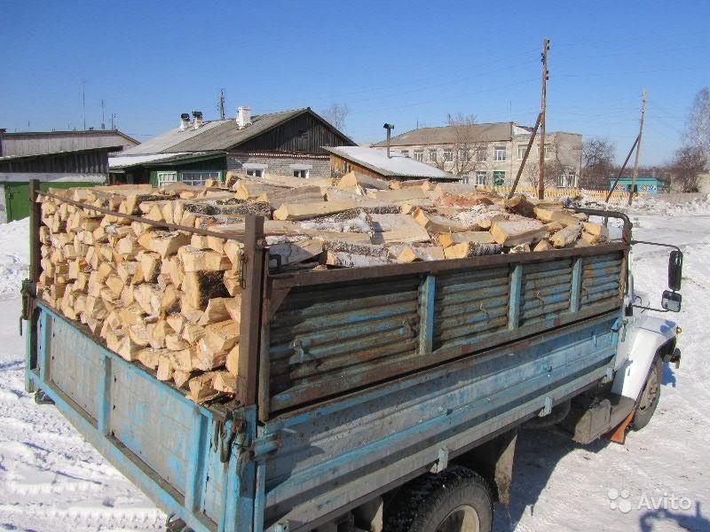 Дрова плотно уложены с доставкой Киеву и Киевской области