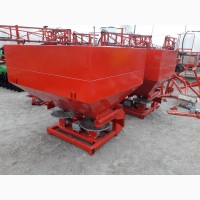 Тракторний навісний розкидач на 1000 кг фірми Jar-Met Польща