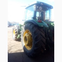 Трактор John Deere 8400