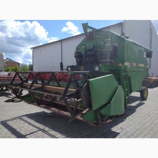 Комбайн John Deere 1052