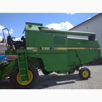 Комбайн John Deere 1052