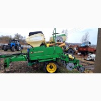 Сівалка просапна John Deere 2126 8-ми рядкова пневматична