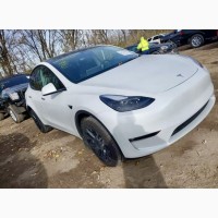 Легковий автомобіль Tesla Y - 2023 рік