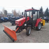 Трактор коммунальный Беларус 320.4 с отвалом и щёткой