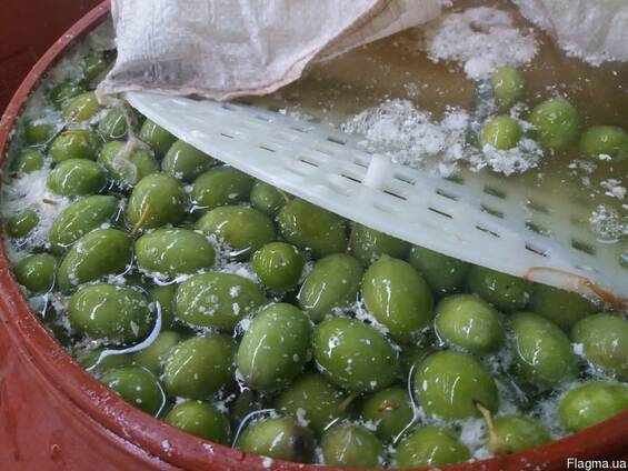 Оливки зелені з кісточкою вагові