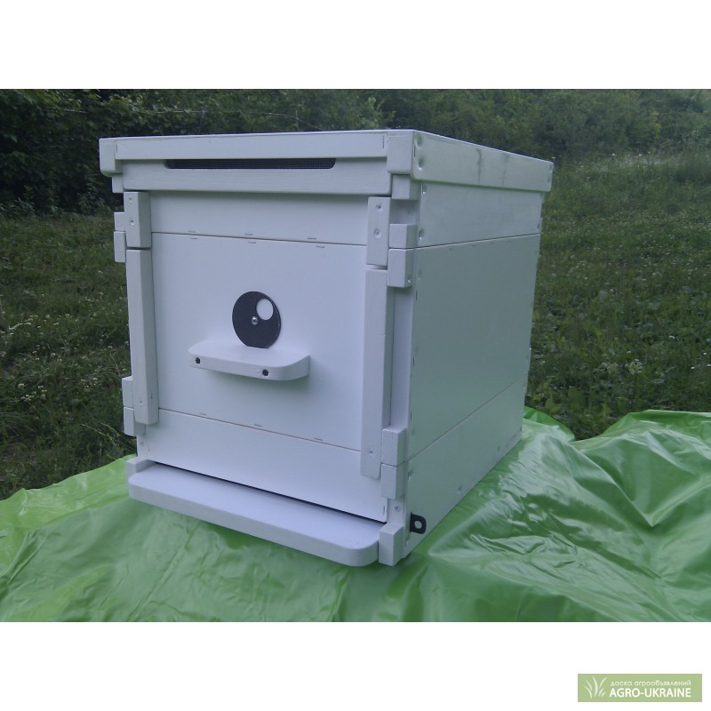 Фото 2. Многокорпусные пчелиные ульи ЕВРО