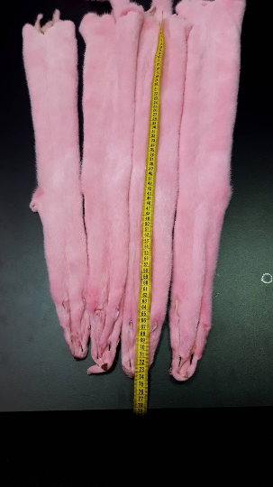 Фото 3. Шкуры норки цвет - розовый