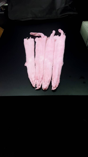 Фото 7. Шкуры норки цвет - розовый