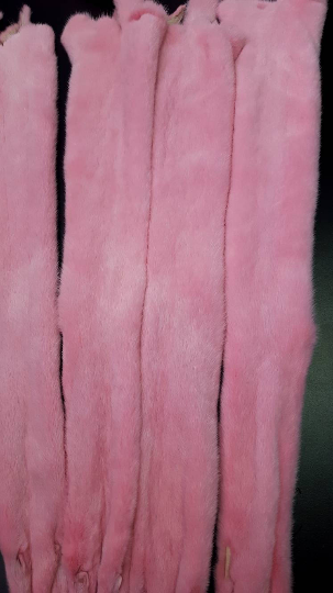 Фото 9. Шкуры норки цвет - розовый