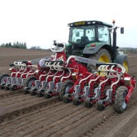 Новая сеялка сплошного высева пневматическая Agricola SNT - 2-130 І 2-290