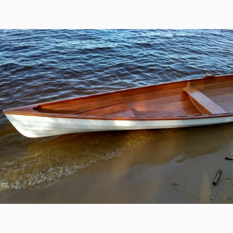 Фото 5. Деревянная лодка для любителей и ветеранов академической гребли