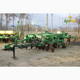 John Deere 2700