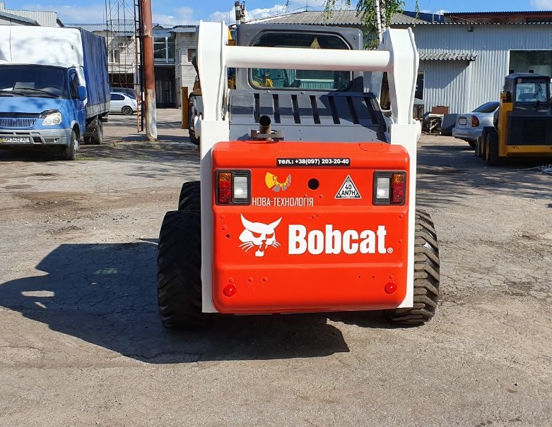 Фото 3. Продам мини-погрузчик Bobcat S300. 2011г.в