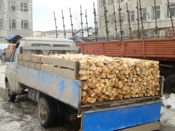 Фото 2. Дрова плотно уложены с доставкой Ирпень Киеву и Киевской области