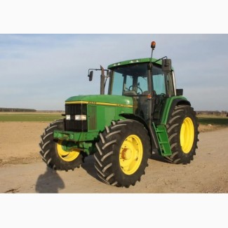 Трактор John Deere 6600