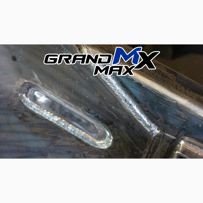 Фото 4. Фронтальний навантажувач Grand Max-MX з крюком для Біг-бегів