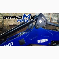 Фронтальний навантажувач Grand Max-MX з крюком для Біг-бегів