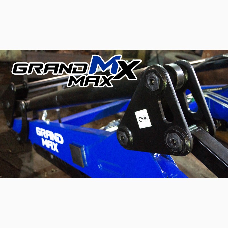 Фото 6. Фронтальний навантажувач Grand Max-MX з крюком для Біг-бегів