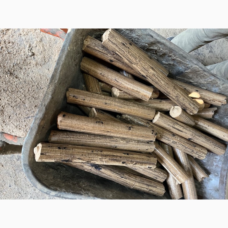 Фото 2. Брикет, из дуба, деревянный брикет, из дерева