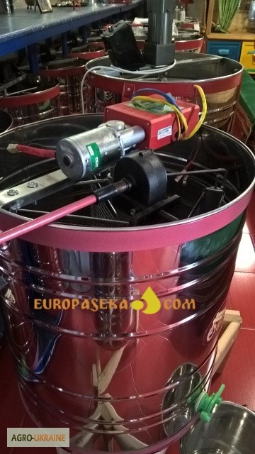 Фото 2. Медогонка Euro4Е НТЦ с поворотом кассет 4-х рамочная нержавеющая с червячным эл.приводом в
