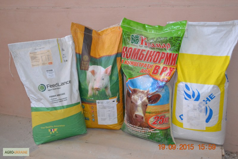 Комбікорма; корма та БМВД для сільгосп тварин