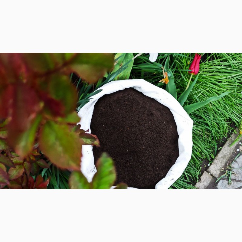 Фото 2. Біогумус вермікомпост просіяний добриво для саду городу компост у мішку 10 і 30 кг