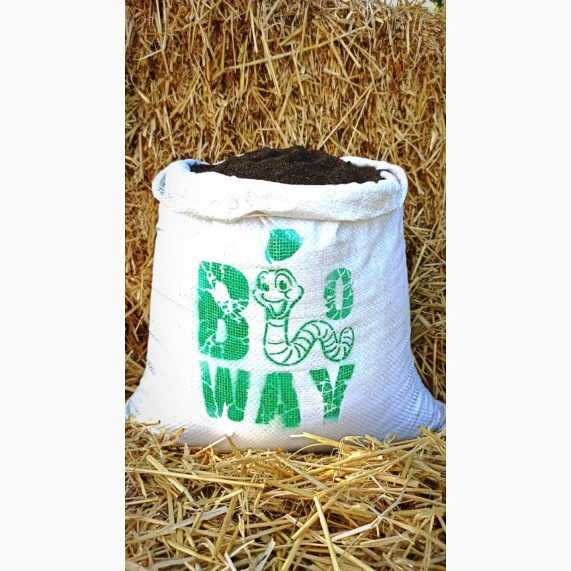 Фото 8. Біогумус вермікомпост просіяний добриво для саду городу компост у мішку 10 і 30 кг