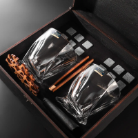 Камни для виски подарочный деревянный набор с бокалами. Кубики для охлаждения виски