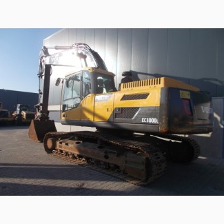 Гусеничный экскаватор Volvo EC300DL