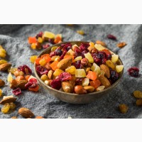 Набори горіхів, цукатів та сухофруктів – 12 наборів в асортименті