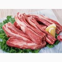 Компания реализует мясо свинины
