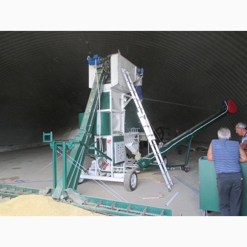 Фото 12. ИСМ-15 и ИСМ-20 Машины очищают и калибруют зерно с высокой точностью