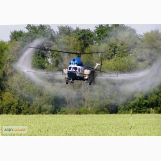 Вертолет для обработки пшеницы