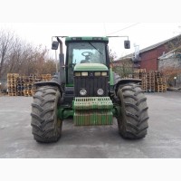 Трактор John Deere 8400