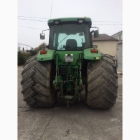 Трактор John Deere 8400