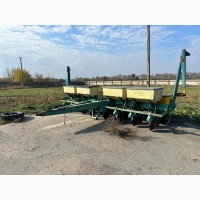 Продам сівалку John Deere 7000