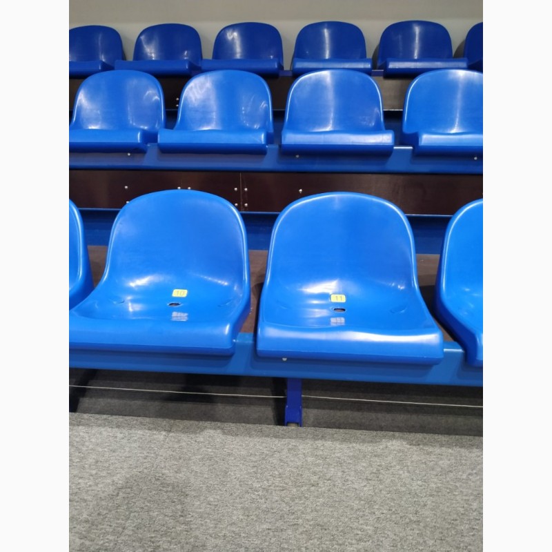Пластиковые для стадиона. Кресла на стадионе. Кресло для стадиона 05. Кресло для стадионов СПБ. Кресла для стадионов пластиковые от производителя картинки.